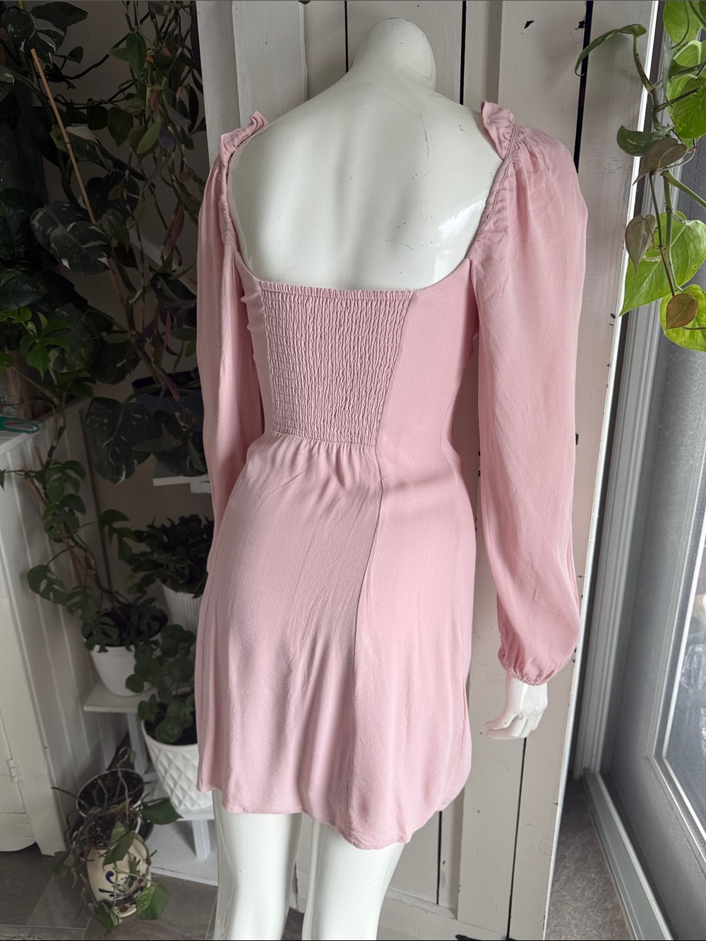 Wilfred  Aritzia Novella dress Light Pink Long-Sleeve Mini Dress size 4 - Picture 7 of 12